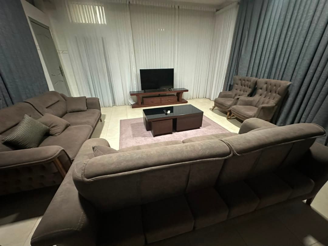 The Executive Lounge Gallery 2