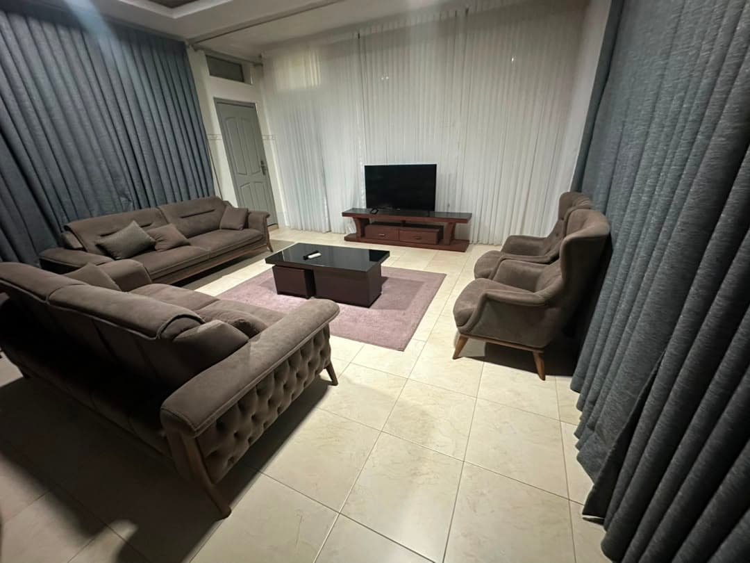 The Executive Lounge Gallery 4